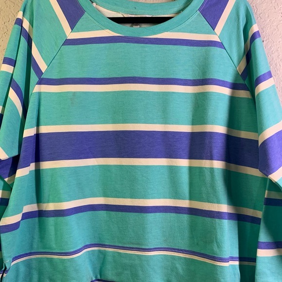 WILDFOX Striped Boxy Pullover Crewneck Long Sleeve Lounge Sweatshirt Top - Picture 4 of 15